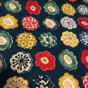 和風花柄 オックス 厚地 生地幅110×50cm 紺色