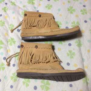 3000 jpy prompt decision, free shipping!! MINNETONKA Minnetonka fringe boots 