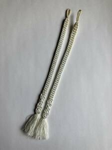 羽織紐　正絹　平織り　白　和装小物　ハンドメイド　素材　材料　昭和レトロ