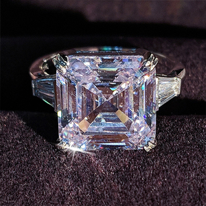 SV925BeautifulSquareCutCubicZirconiaStoneRing