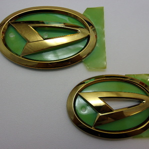 7トレジャー 【 ダイハツ タント DAIHATSU Tanto LA650S / LA660S 】 プレミアム ゴールド エンブレム フロント&リア 2点セット