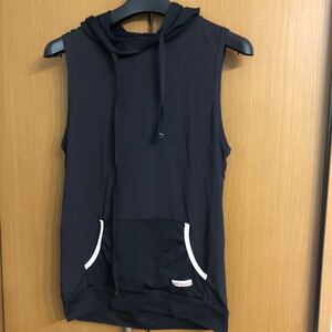 ミカノ タンクトップ フィットネスTシャツ