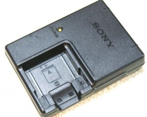 (送料無料)SONY ソニー 【純正品】 バッテリー充電器 BC-CS3 NT-FT1用 動作OK