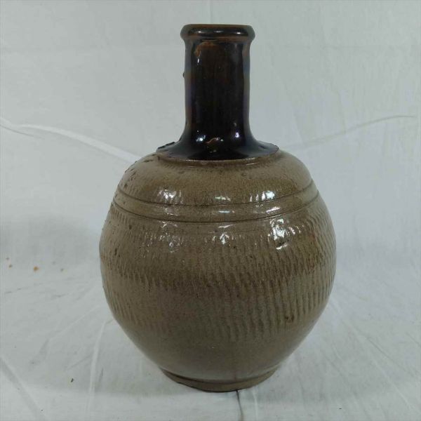 花瓶 壺 陶器 白の値段と価格推移は?|39件の売買情報を集計した花瓶 花瓶 壺 陶器 白の値段と価格推移は?|39件の売買情報を集計した花瓶