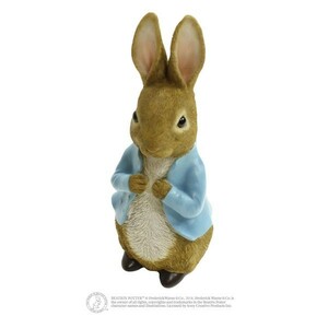  Peter Rabbit garden ornament stand 1