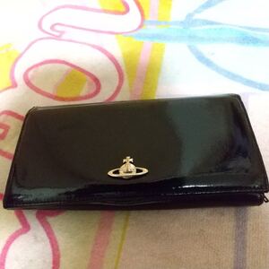 ヴィヴィアンウエストウッド【viviennne Westwood 】長財布