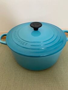 ル・クルーゼ Le Creuset ホーロー 鍋 22cmカリビアンブルー 両手鍋 ルクルーゼ ココットロンド 調理器具