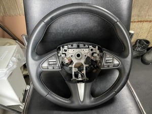 H26年 HV37 スカイライン 350GT HV/ハイブリッド ステアリング レザー スイッチ付 中古品 即決 205173 210811 TK どんぐり前在庫