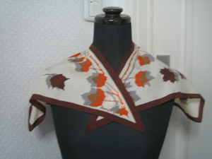 **-** Vera Neumannvela Newman Vintage scarf deformation type autumn motif maple 