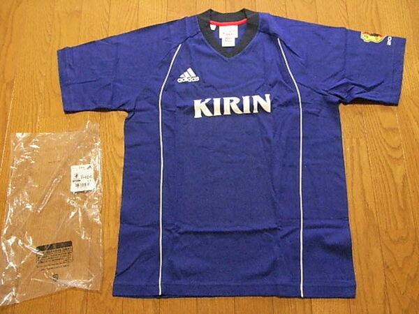 新品!希少!アディダス 半袖Tシャツ JFA2003 オフィシャルグッズ KIRIN ネイビー系 サイズS