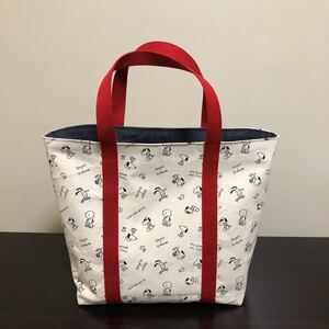 ハンドメイド トートバッグ&フラットポーチセット(ミニスヌーピー柄、持ち手レッド)