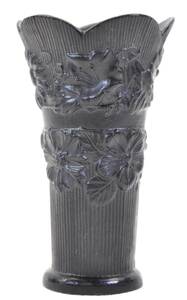 Art hand Auction Un design stylé ! Vase à fleurs d'art européen fait main en fer vintage avec signature, vase en fer, porte-fleurs, largeur 5cm, hauteur 13cm, HNK, meubles, intérieur, Accessoires intérieurs, vase