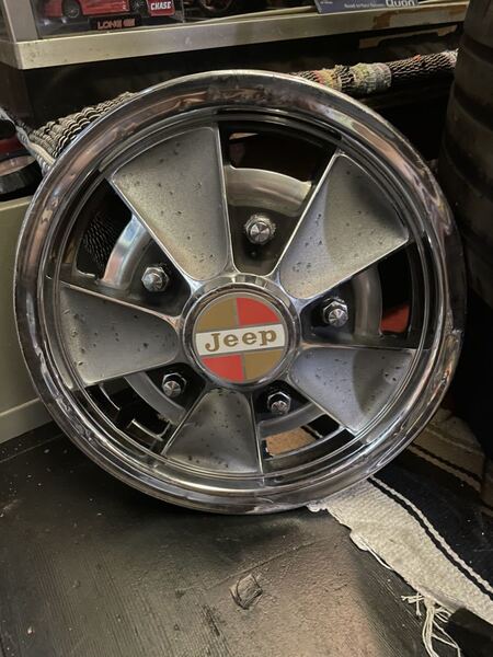 送料込 Jeep Super Wagoneer Jeepster Commando Faux 14 Hubcaps -Sold individually ジープ グランド ワゴニア キャップ ホイール