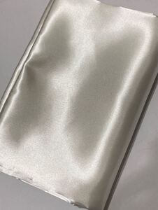 サテン生地(布) ディスプレイ用、撮影用、ドレス等に利用 白 120×100