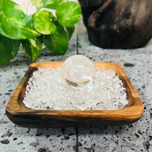 氷のような天然水晶玉30mm 水晶さざれ 高級アカシ角皿アプレート3点セット 浄化プレート ブラジル産 クリスタル アロマディッシュ UPHADOO