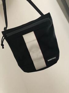 ブリーフィング BRIEFING ショルダーバッグ URBAN GYM SMALL CROSSBODY BRL183205