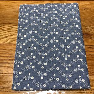 花柄 ダンガリー刺繍生地