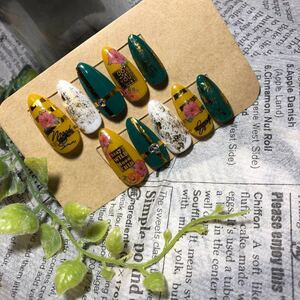 No.28 秋ネイル 花ネイル (スキニーオーバル)オーダーメイド