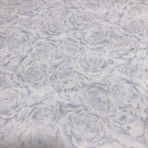 USAコットン Hoffman Fabrics ラメ白薔薇