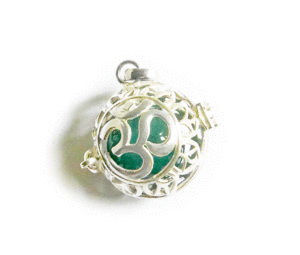 [Silver925] Bali. god sama [OM( ohm )]. solid pattern. contents . taking .... open type silver pendant ( green a gate * green ..)