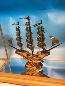 アンティーク　飾り物　インテリア　オブジェ　鼈甲　べっこう帆船　ガラスケース付き