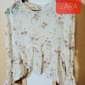 ZARA BASIC！花柄のトップスです