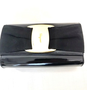  beautiful goods * Salvatore Ferragamo Salvatore Ferragamo 2way clutch shoulder vala ribbon black Gold metal fittings 