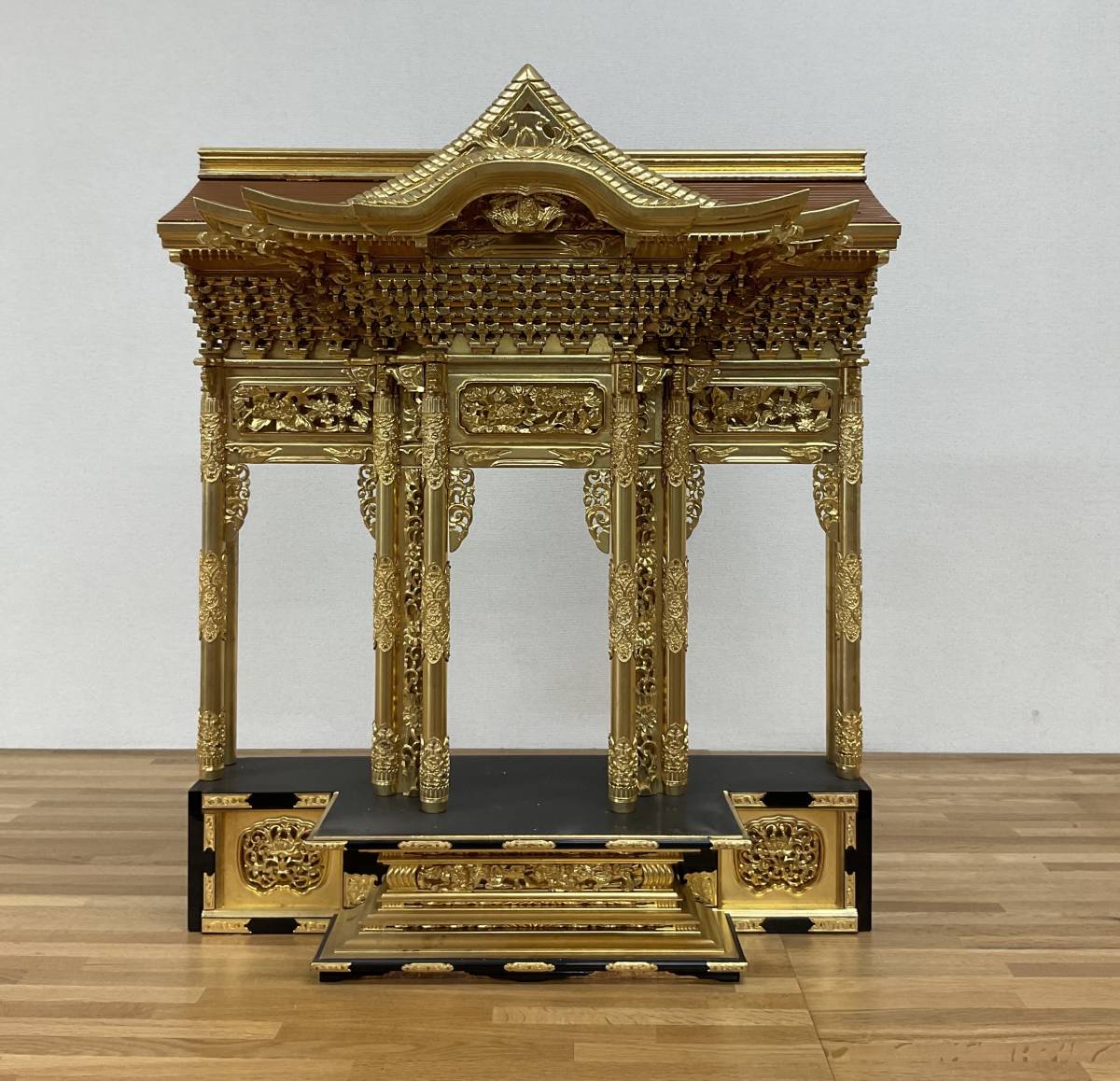 収集品】宮殿 木製 純金箔 状態良好 厨子 宮殿形厨子 3849 | verdadcre.com