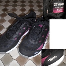 ★★★★期間限定タイムSALE中YONEX TOEASSIST SHAPE　ヨネックス パワークッションテニスバドミントンシューズ　黒白ピンク　24cm_画像5