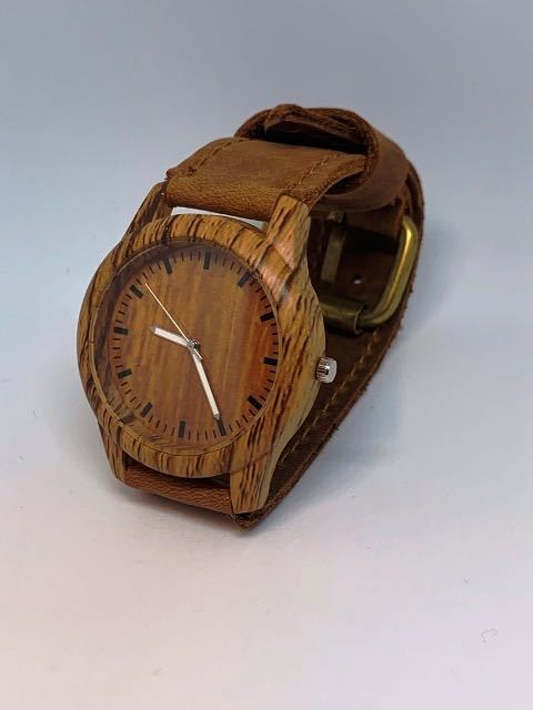 [Brand new, unused] ★Only one left★Cowhide leather strap, quartz, natural material, men's, women's, unisex, genuine leather, handmade, woodcarving style, wristwatch, Analog (quartz), 3 hands (hour, Minutes, seconds), others