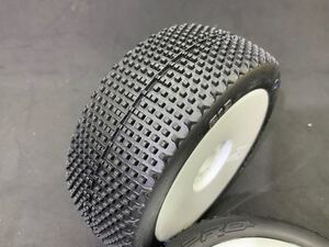 1/8バギー用VPグリップエボM2(ホワイトホイル接着済)1台分送料込み