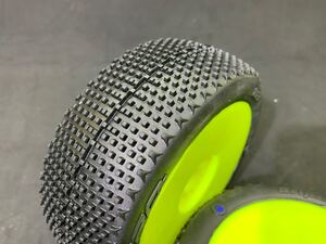 1/8バギー用VPグリップエボM2(イエローホイル接着済)1台分送料込み
