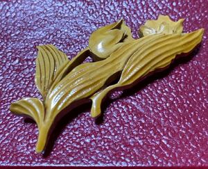 希少 ヴィンテージ 木製 花 チューリップ 和装小物 帯留め 帯飾り 手彫り