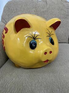 大きい 黄色の豚 貯金箱 ブタ ぶた 豚 特大 縁起物 商売繁盛　インテリア 大きめ ビッグサイズ かわいい 陶器製 フィギュア