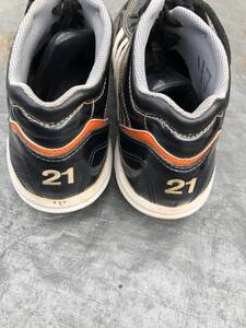  Adidas . person Pro main . height .. number 21 actual use spike 