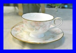 ○美品 ノリタケ Noritake 金彩 花柄 カップ&ソーサー D1878