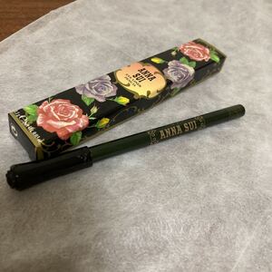 アイライナーアナスイ