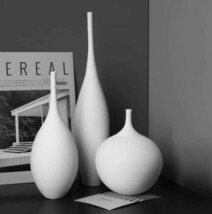 北欧セラミック花瓶　モダンデザイン　ドライフラワー用　白　高さ25ｃｍ_画像4