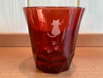 ★お買い得★カラー　グラス★猫足跡　赤★ガラス製★コップ（箱なし）【U】_画像1