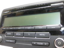 M-3048　VolksWagen　フォルクスワーゲン　ゴルフ　VW-1K0 035 183　MP3　CDデッキ　純正オーディオ　補償付き_画像3