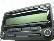 M-3053　VolksWagen　フォルクスワーゲン　ポロ　VW-5M0 035 183　MP3　CDデッキ　純正オーディオ　補償付き_画像3