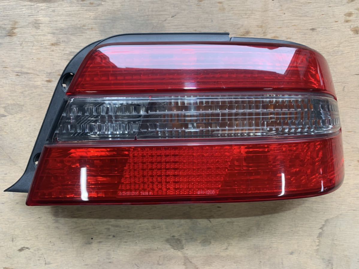 全商品オープニング価格 特別価格】 GX100 テールランプ左 チェイサー 後期 JZX100 - ライト - labelians.fr 全商品オープニング価格 特別価格】 GX100 テールランプ左 チェイサー 後期 JZX100 - ライト - labelians.fr