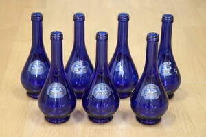 アクアマドンナ・ウォーター　空瓶7個セット　水　インテリア　ディスプレイ　深い青　壺型ボトル