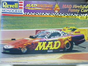 未組立 Revell ファニーカー マッド ファイヤーバード マッドレーシング レベル 1998年製造 Funny car MAD Firebird Madrecing Revlle