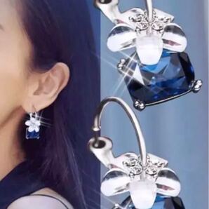 ★期間限定お値下げ レディスピアス 桜&宝石モチーフキラキラ動くタイプ レア品 送料無料 即日匿名発送 925銀針 両耳用