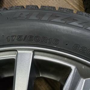 来店受け渡し歓迎♪ 【トヨタ アクア・IQ適合サイズ】 美品♪ 175/60R16 BS VRX 中古スタッドレスホイールセットの画像8