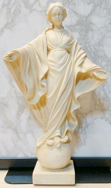 聖母マリア像　高さ約24cm （蛇を踏むマリア） キリスト教美術