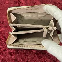 美品 MICHAEL KORS マイケルコース レザー ミニウォレット 財布_画像4