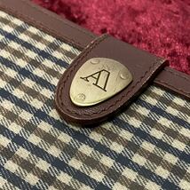 美品 Aquascutum アクアスキュータム チェック柄 折り畳み財布_画像2