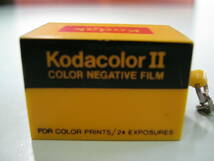 コダック【KodacolorⅡ24　EXPOSURES　C　135―24（コダカラーカメラ用カラーフィルムの外箱型付き）キーホルダー】_画像5